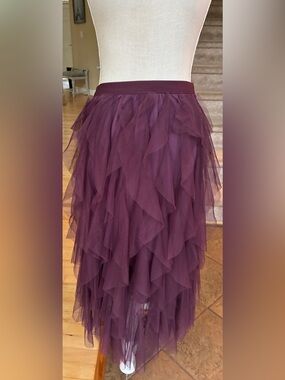 Bluivy Ruffled High-Low Tulle Skirt in Plum